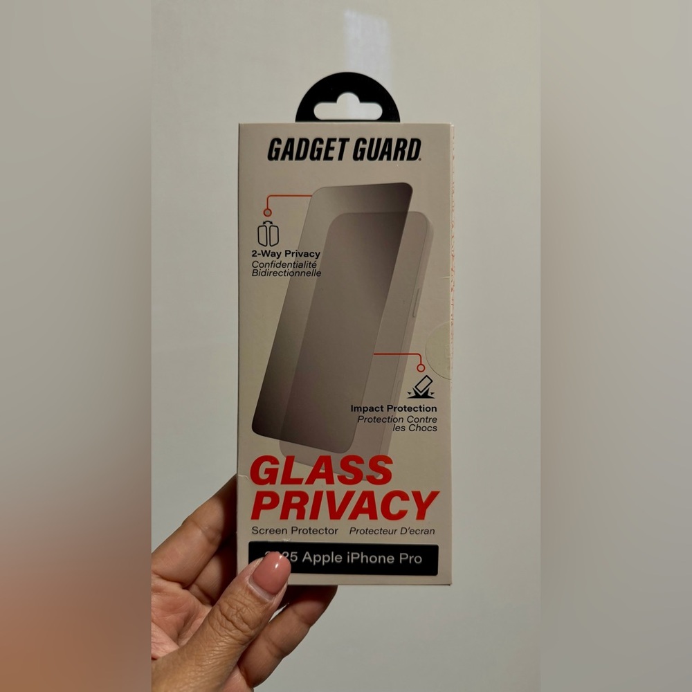 Gadget Guard Privacy Screen Protector for iPhone 17 Pro